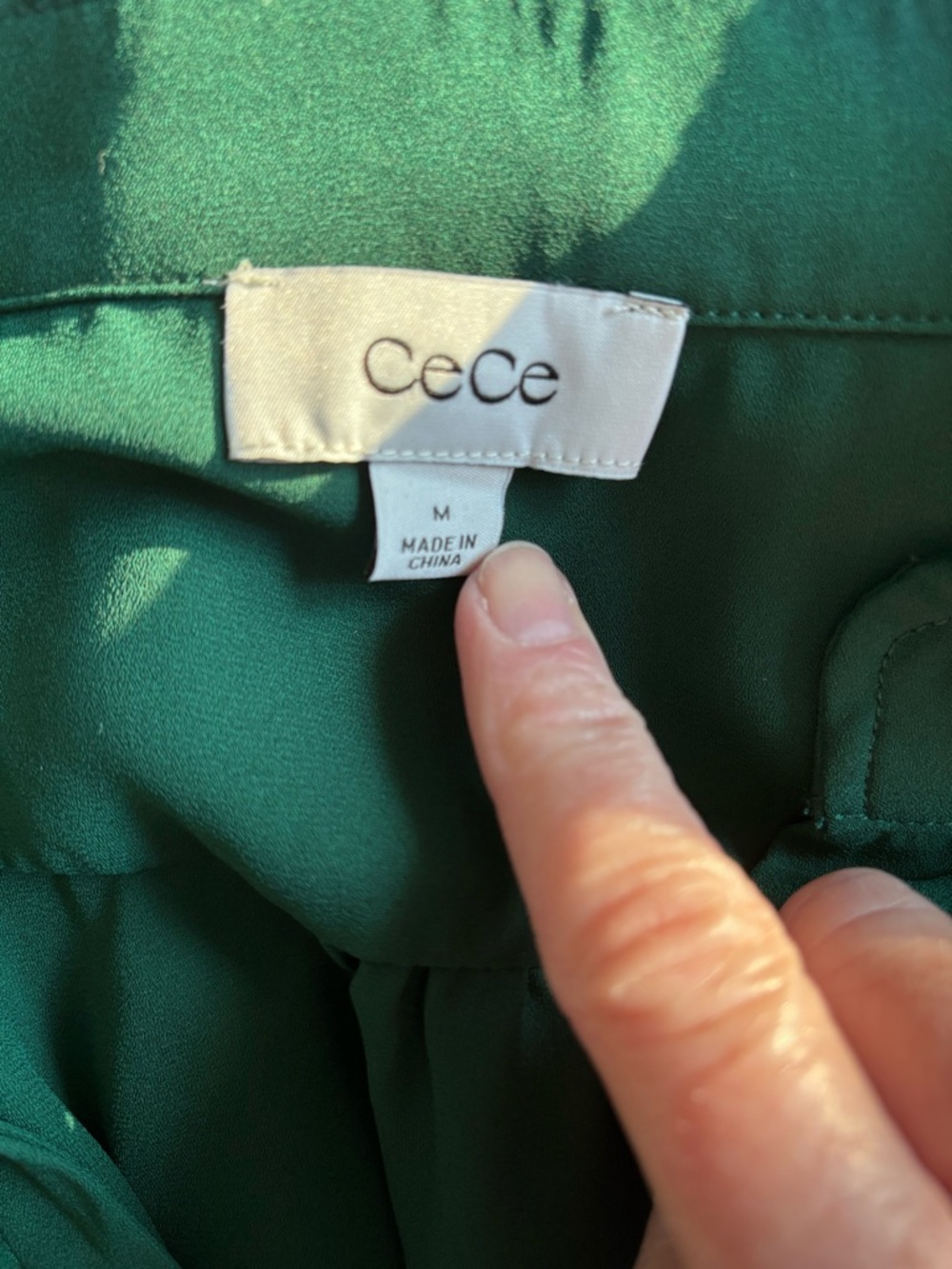 Women's CeCe 3/4 sleeve emerald green button up blouse size medium - Picture 4 of 5